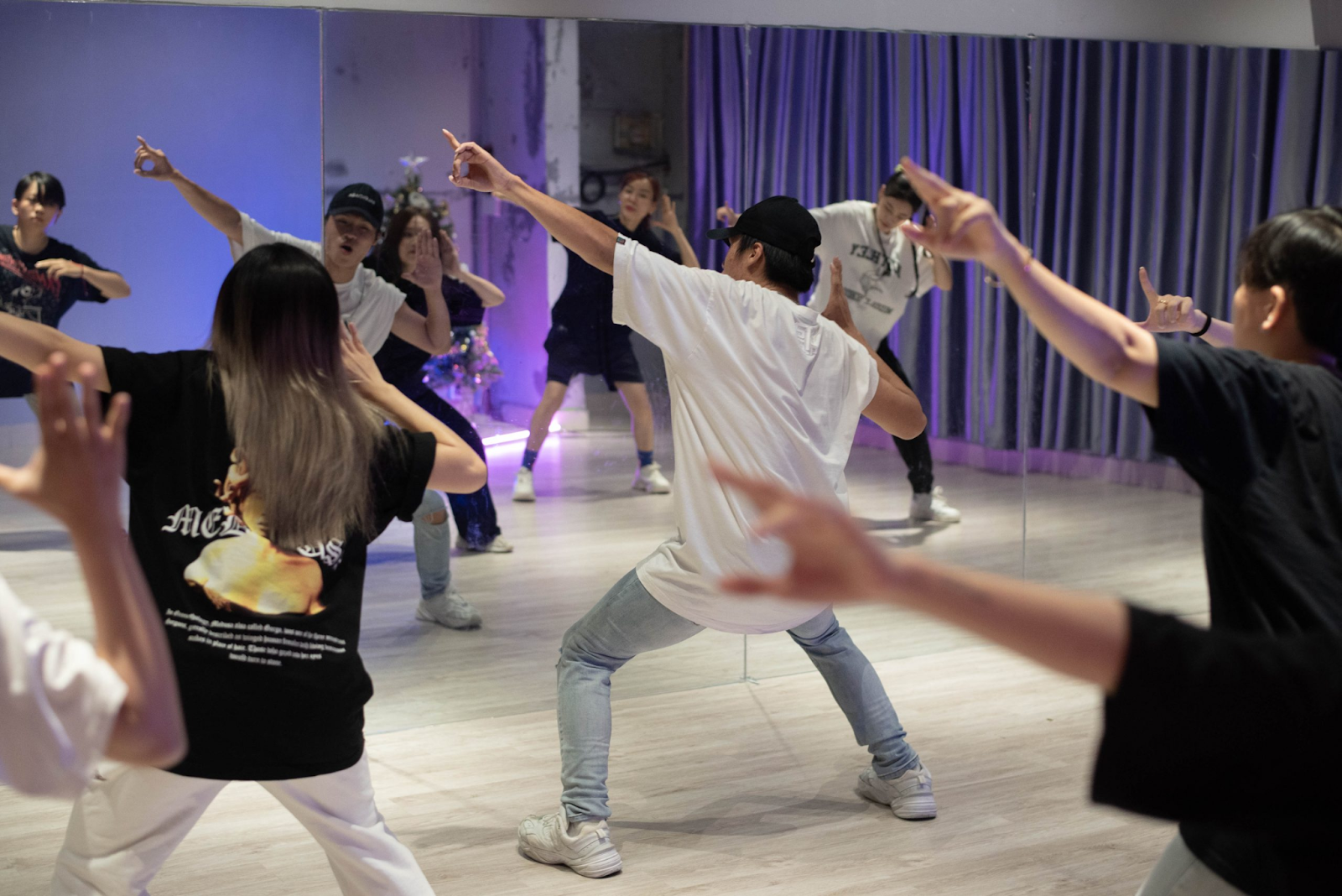 Saigon Dance