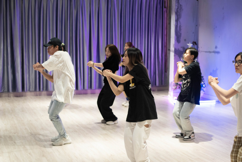 VDance Studio - V3T Entertainment