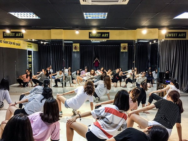 Giới thiệu về trung tâm dạy nhảy hiện đại Sweet Art