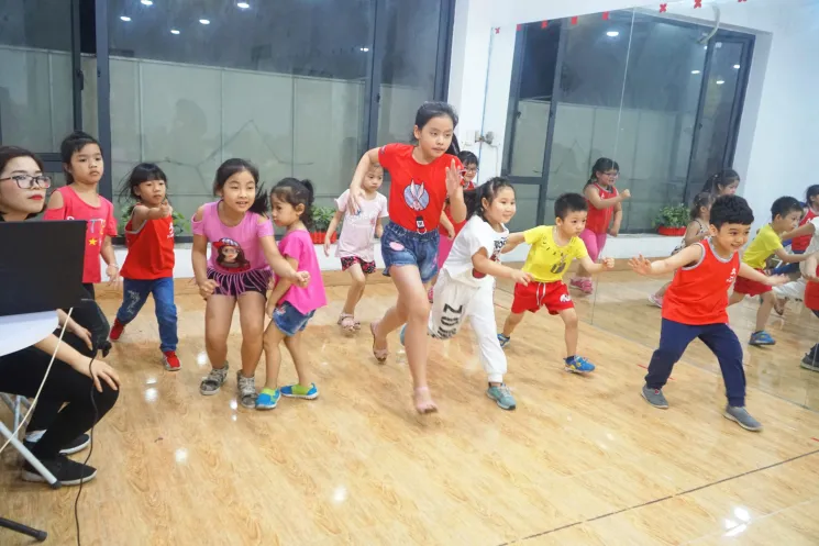Le Cirque Dance Studio
