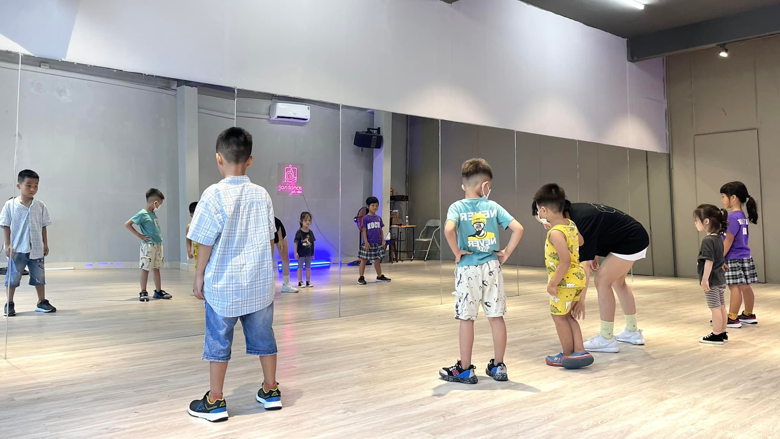 VDance Studio - V3T Entertainment