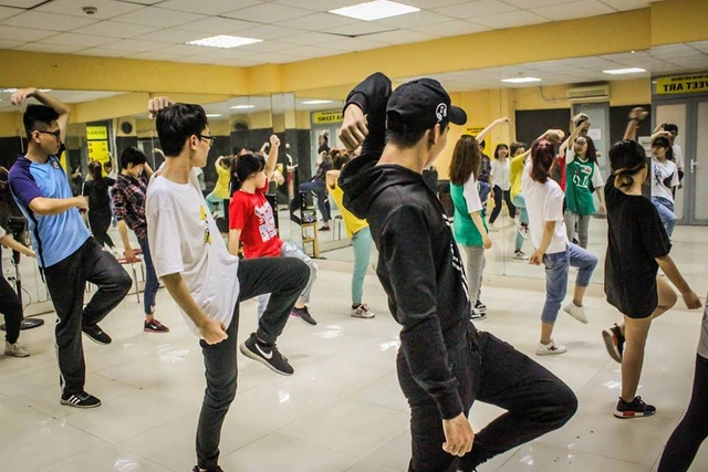 Trung Tâm Phoenix Dance Studio 