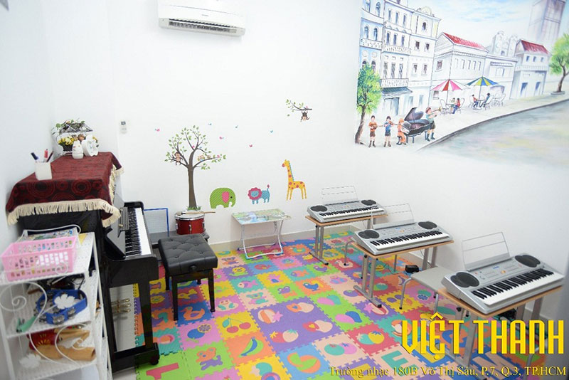  Trường âm nhạc Việt Thanh