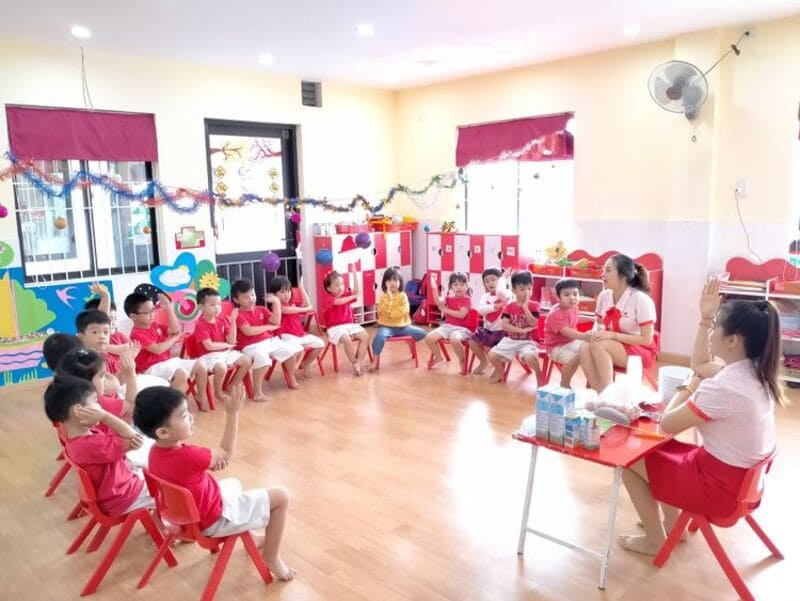 Trường Mầm non Chiếc Lá Nhỏ