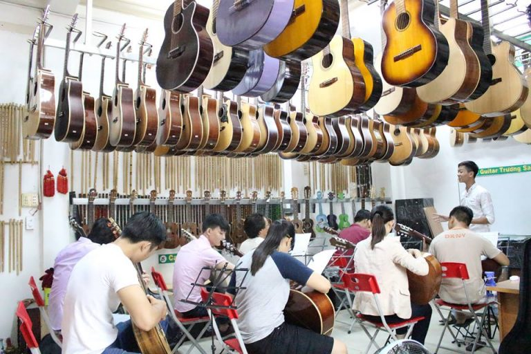 2. Nhạc cụ Trường Sa