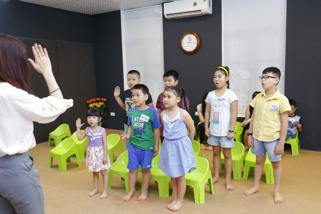 Trung Tâm Đào Tạo Âm Nhạc & Nghệ Thuật Hoàng Gia