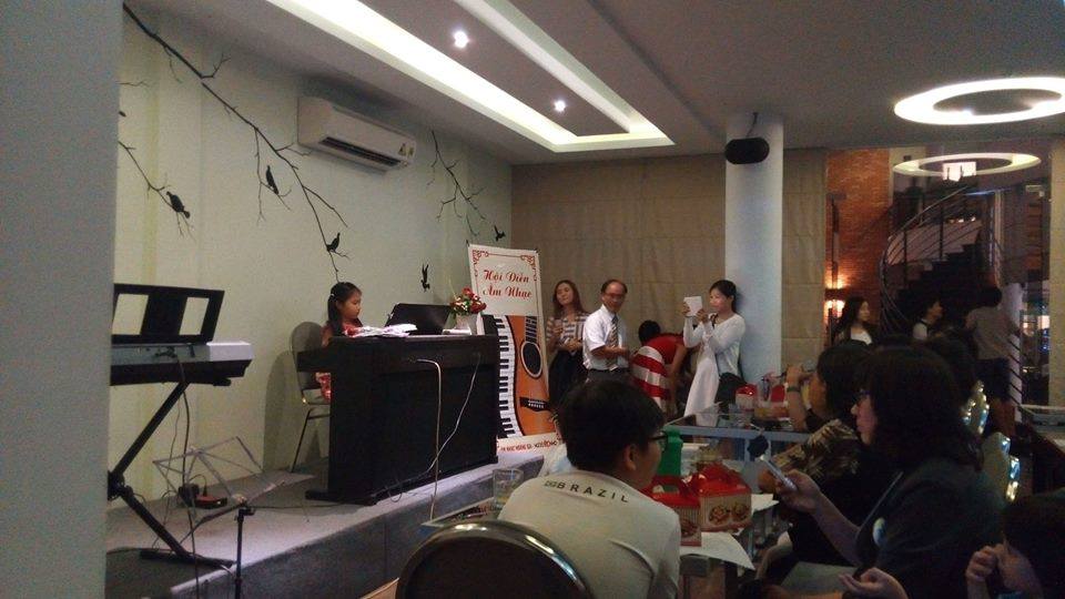 Trung Tâm Đào Tạo Âm Nhạc Và Nghệ Thuật Hoàng Gia – Lớp Học MC Chuyên Nghiệp Tại TPHCM