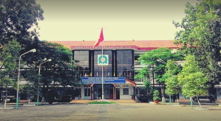 Trường THPT Chuyên Hùng Vương