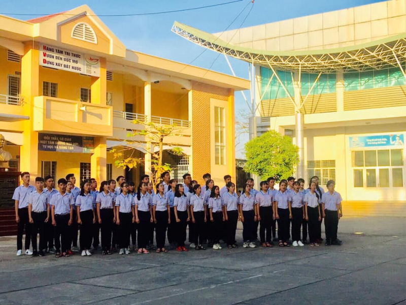 Trường Trung học phổ thông Nguyễn Việt Dũng