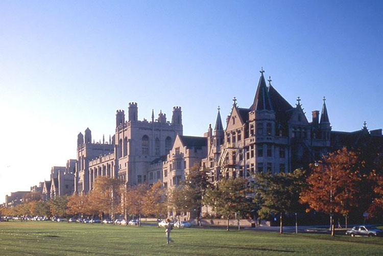 Đại học Chicago ở Mỹ