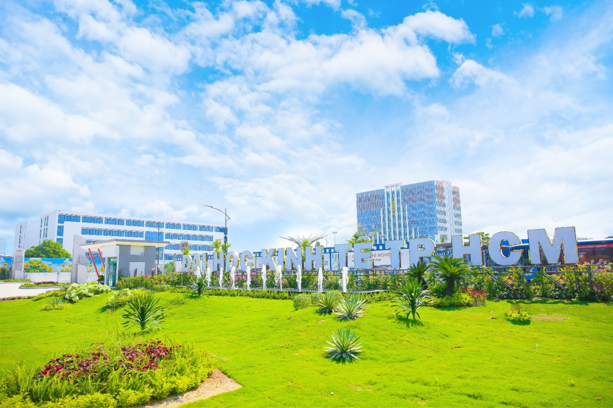 Đại học UEH