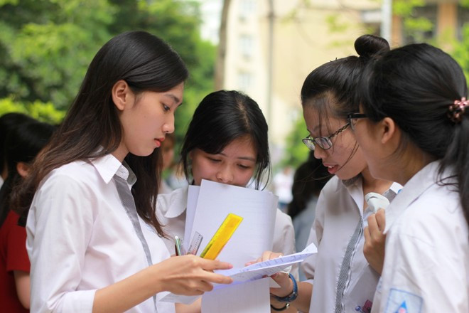 Khối D bao gồm các môn học sau