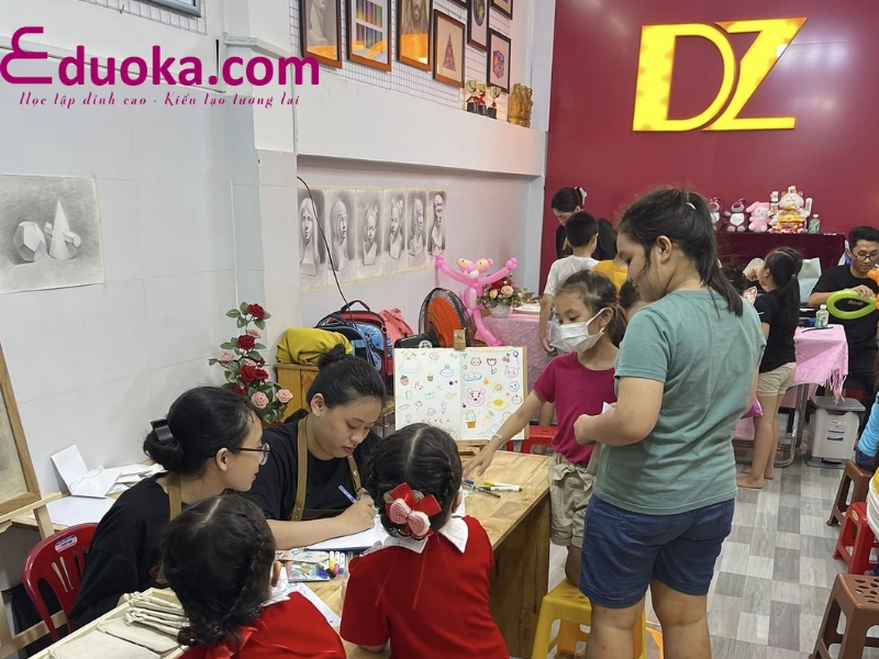Dzánh Art- Trung tâm dạy vẽ quận 6