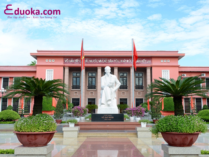 Học viện Chính trị