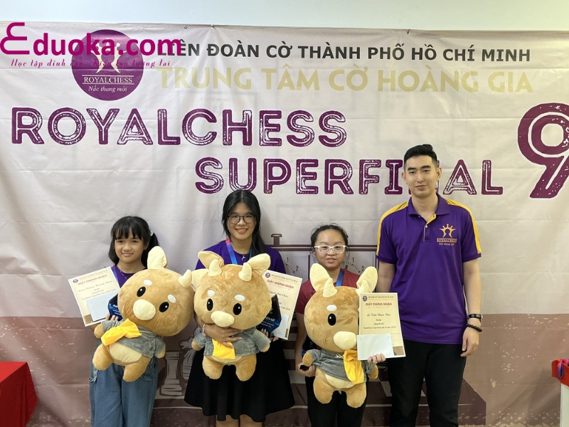 Trung tâm đào tạo Cờ Hoàng Gia- Trung tâm dạy cờ vua quận 10