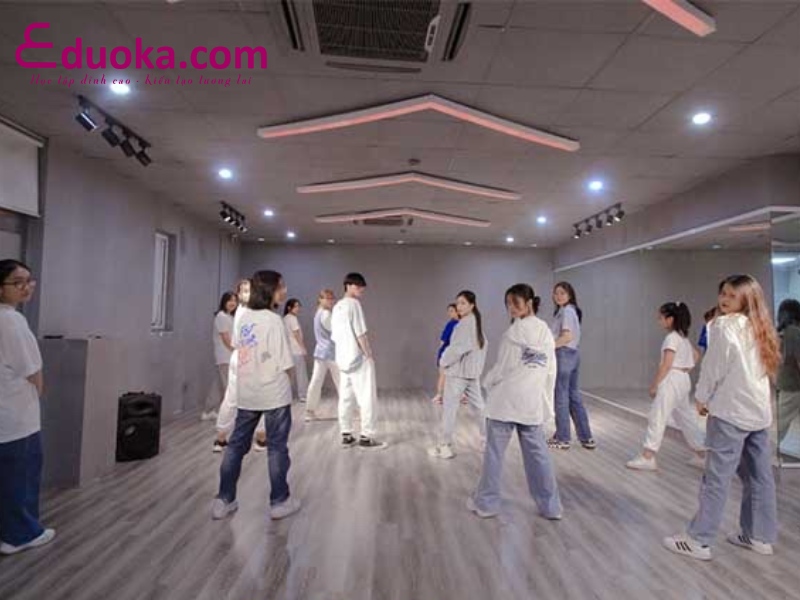 Trung tâm dạy nhảy Dance Academy