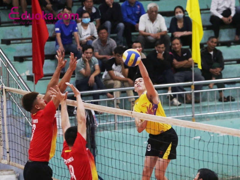 Trung tâm Bóng chuyền Vạn Thắng