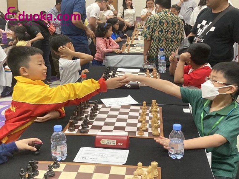 Trung Tâm Cờ Hoàng Gia Royal Chess 