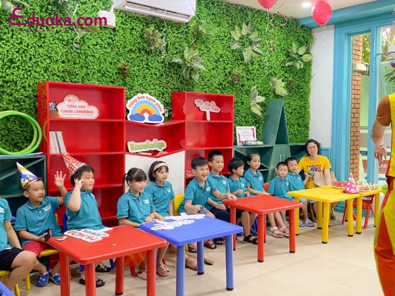 Trung tâm Ms Hoa Junior
