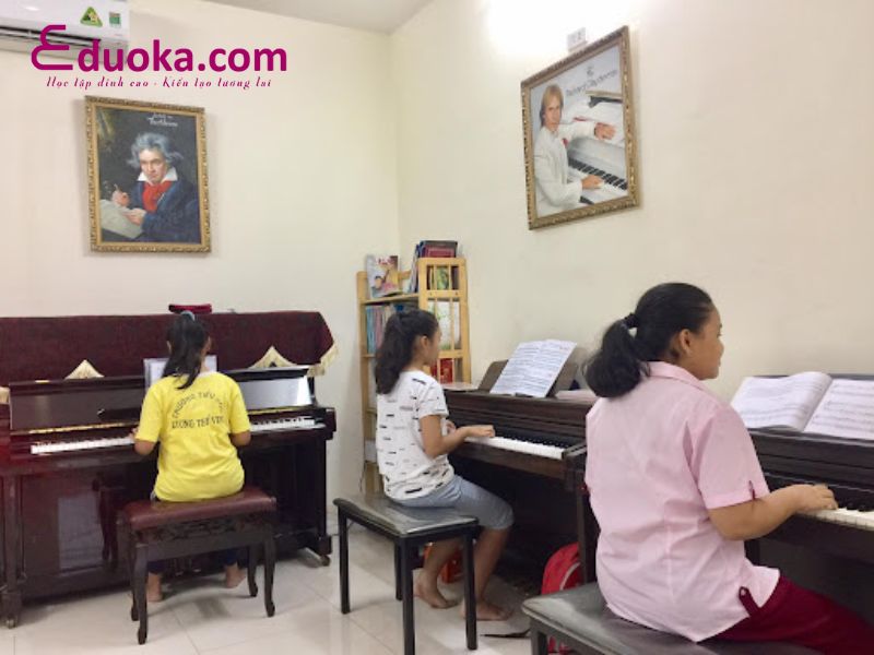 Nhạc Hoạ Song May