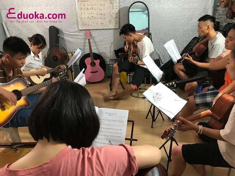 Sông Thu Music Education