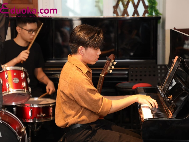 Trung tâm âm nhạc SION   