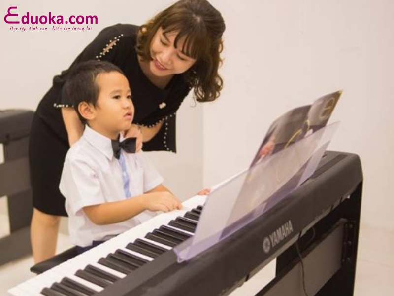 Lớp dạy đàn Piano-Organ TTVH Hóc Môn