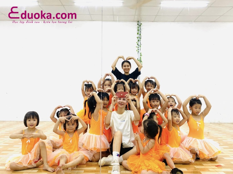 Câu lạc bộ múa Art House