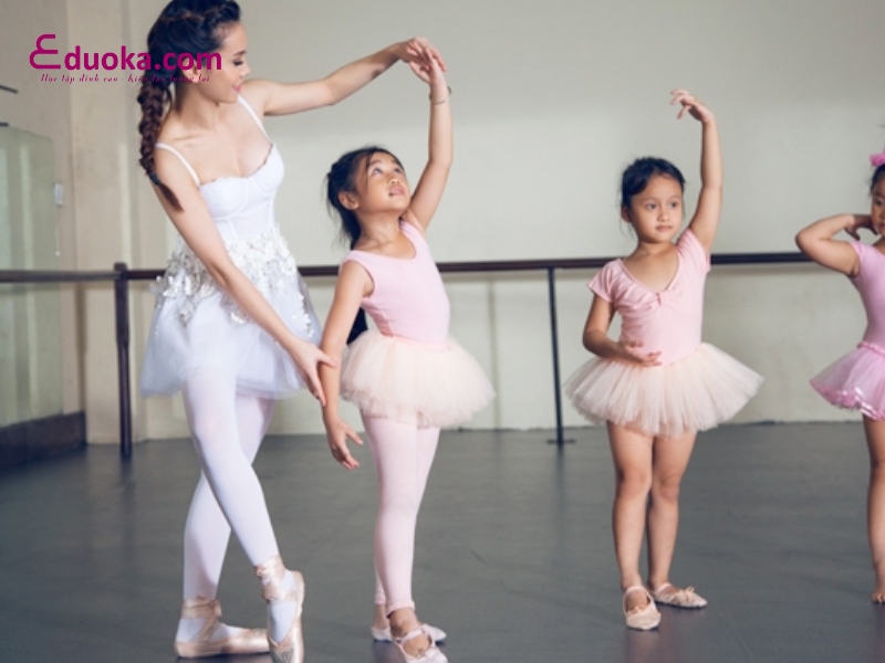 CLB Múa Sen Hồng 