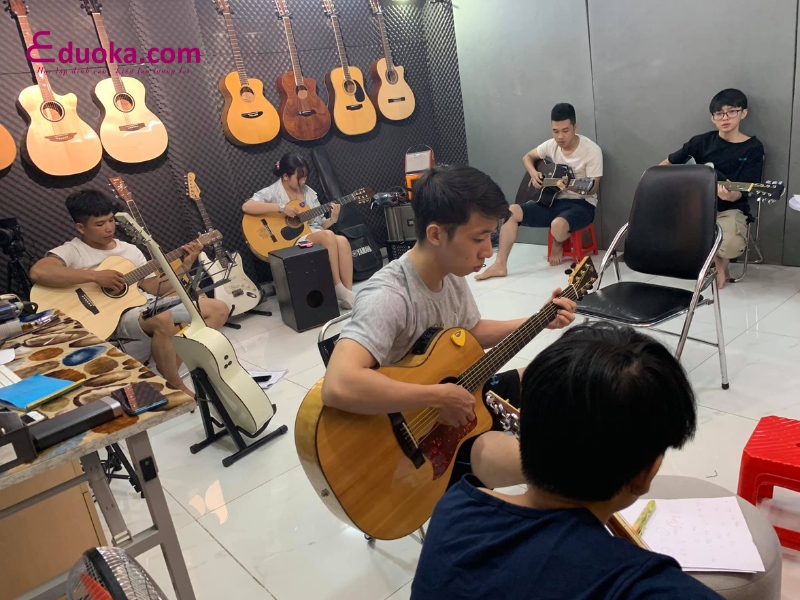 Trung tâm âm nhạc Việt Thương