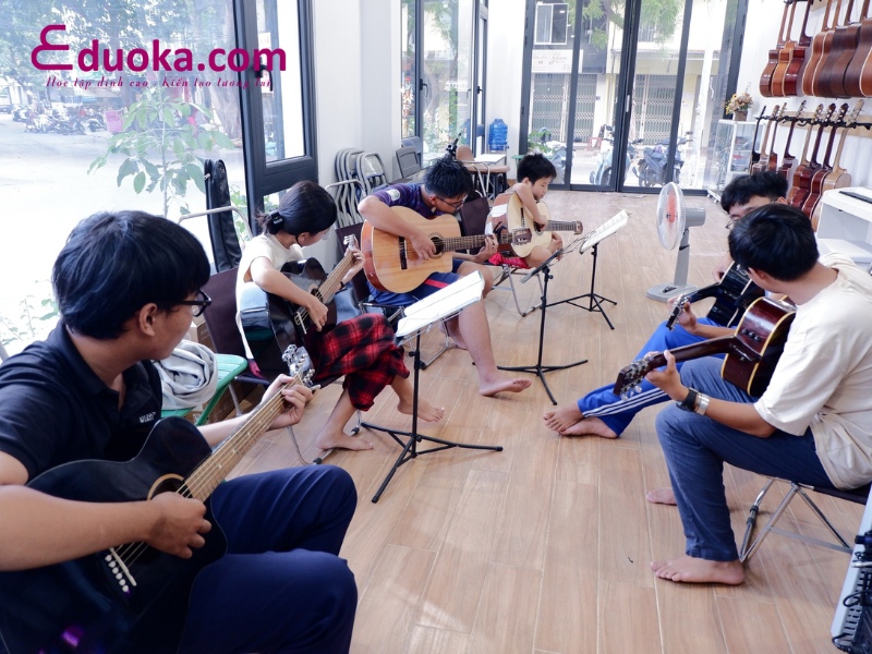 Trung tâm dạy đàn Guitar Việt Thương