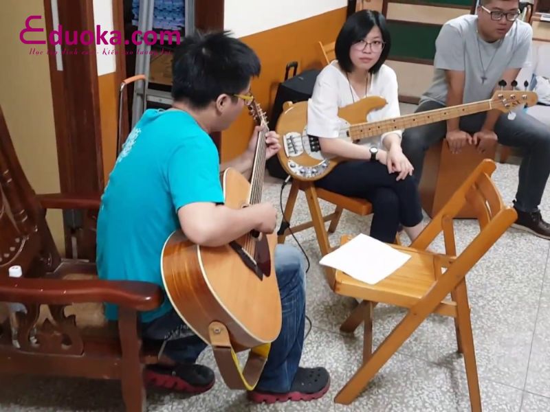 Lợi ích của việc học đàn tại trung tâm dạy đàn guitar Huyện Củ Chi