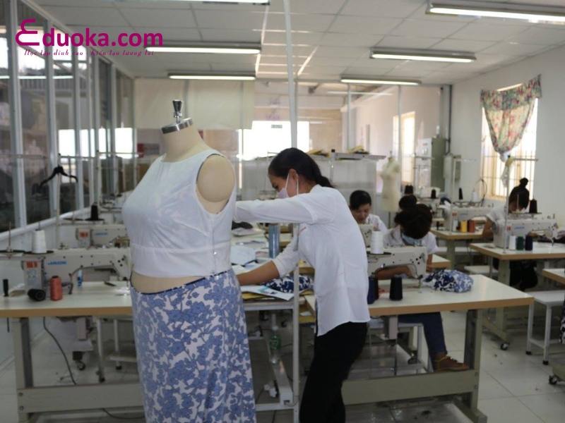Học viện Áo dài Việt Nam