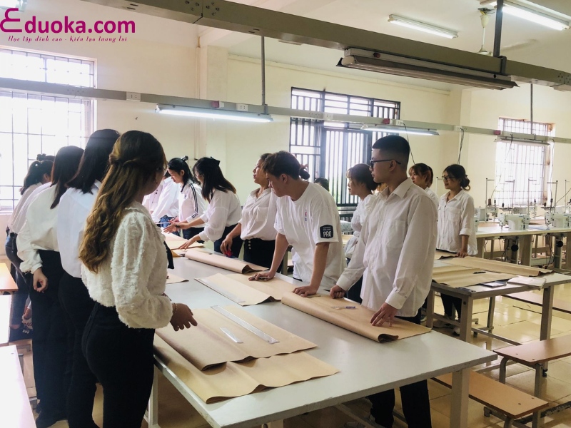 Học viện Thiết kế & Thời trang Raffles