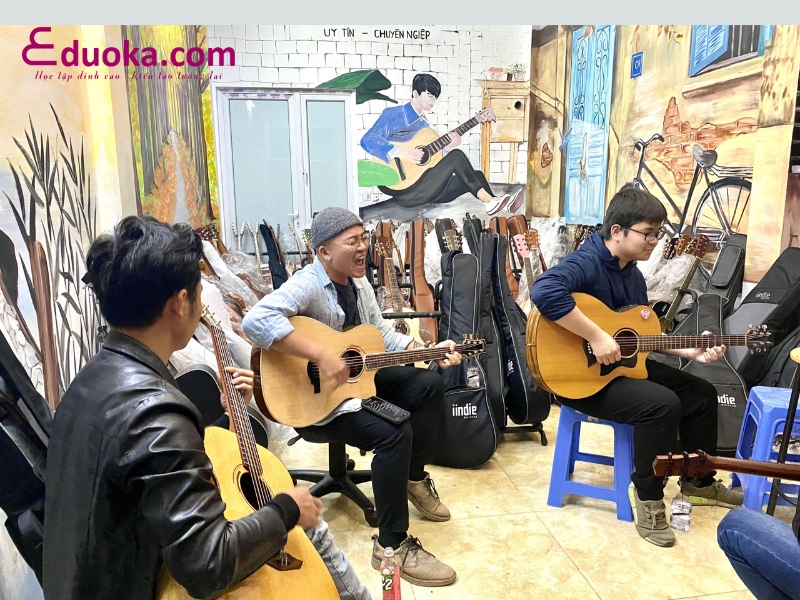 Những lưu ý khi chọn Trung tâm dạy đàn guitar Huyện Hóc Môn