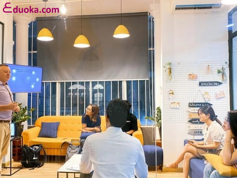 Trung tâm tiếng Anh TPHCM TalksFirst