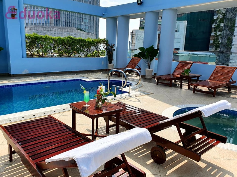 Các dịch vụ tại Hồ Bơi Khách Sạn Hương Sen