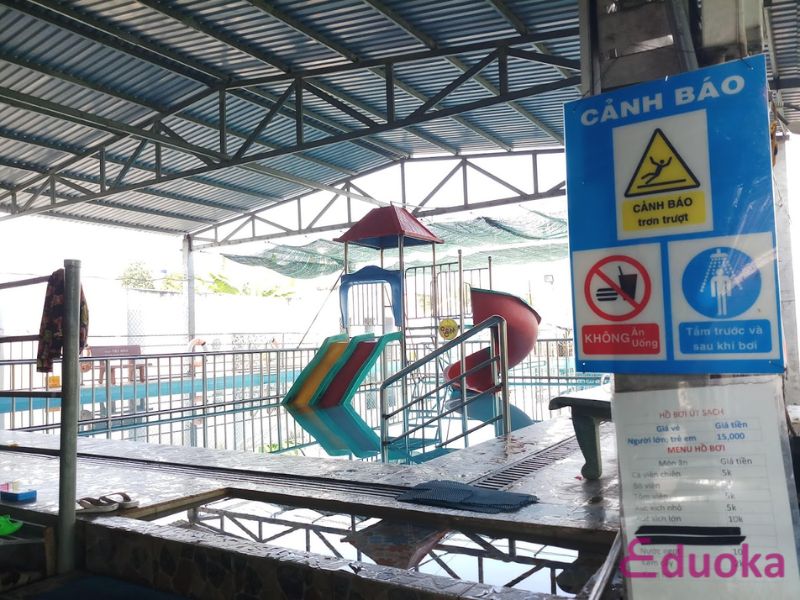 Phí tại Hồ bơi Út Sạch là bao nhiêu?