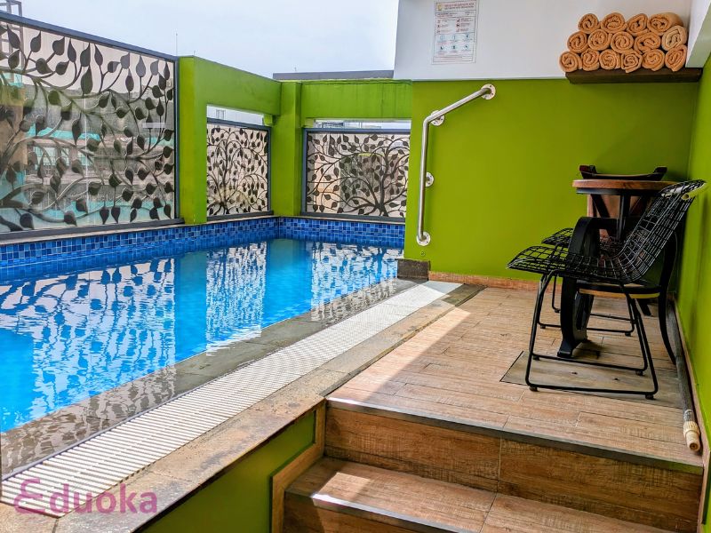Các tiện ích tại Hồ Bơi Nesta Hotel - Saigon