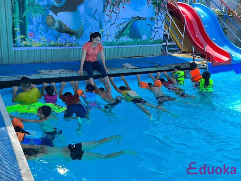 Dịch vụ tại Hồ bơi Hiệp Phước