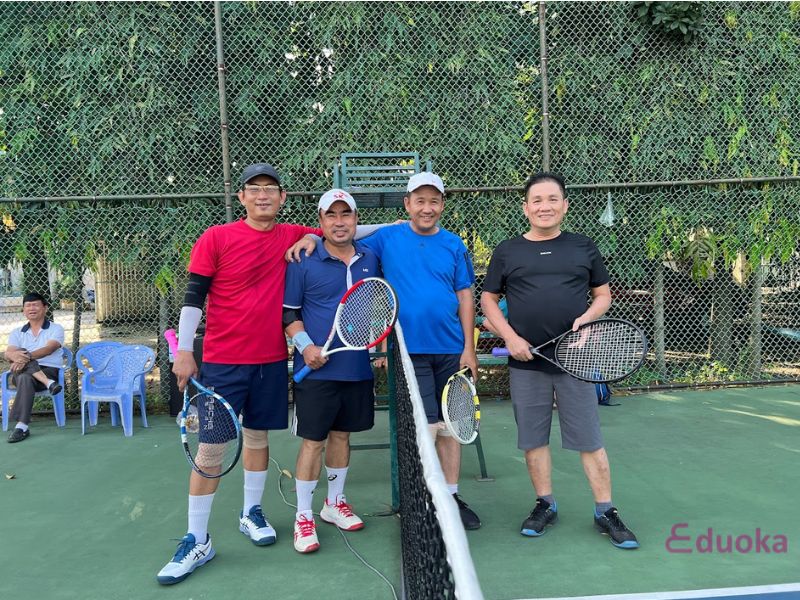 Dịch vụ tại Sân tennis Tower