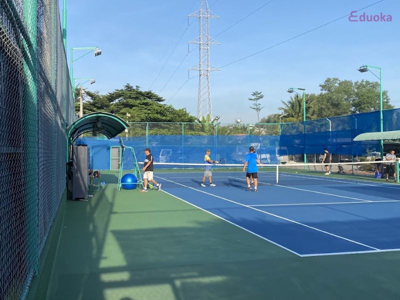 Tiện Ích Tại CLB Sân Tennis Yvette