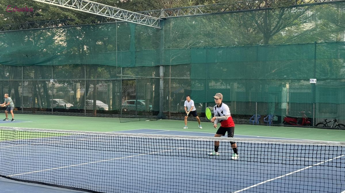 Lớp dạy tennis phường Linh Xuân từ cơ bản đến nâng cao