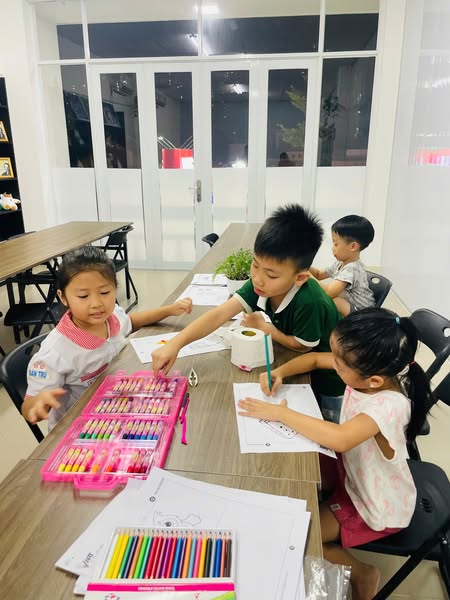 Lớp vẽ thiếu nhi từ 3 tuổi-18 tuổi