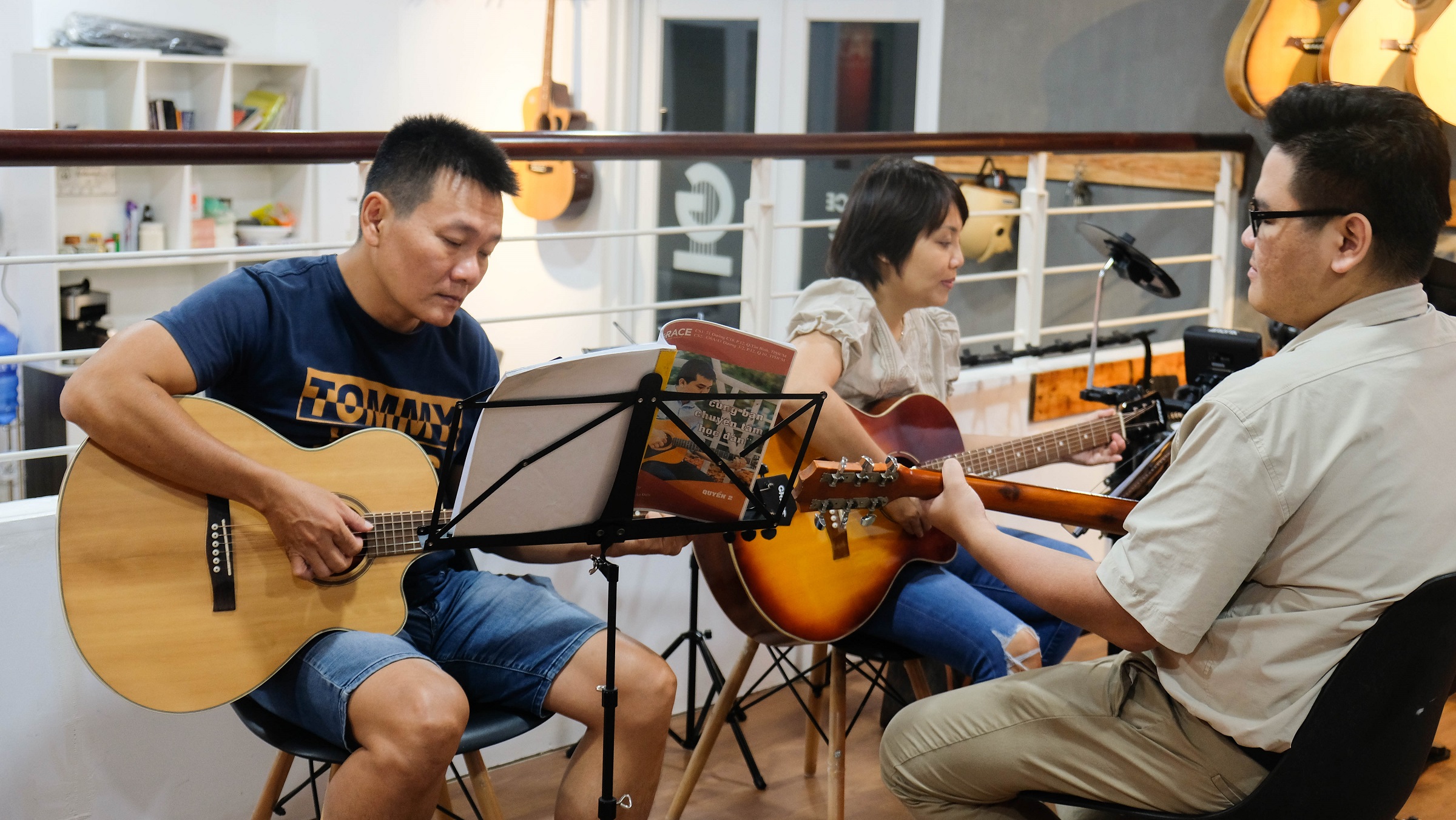 Lớp Học Guitar Cho Người Mới Bắt Đầu