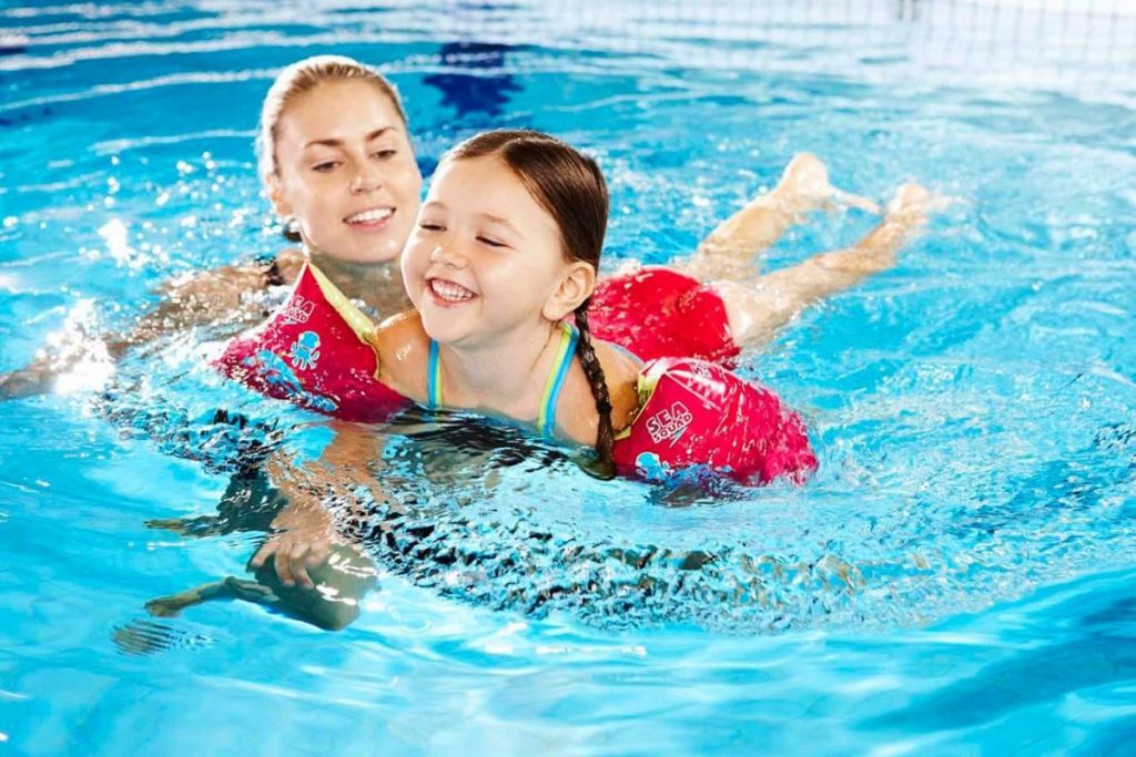 Khóa Học Bơi 1 kèm 1 Cho Trẻ Em Và Người Lớn