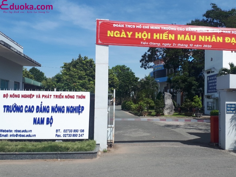 Trường Cao đẳng Công nghệ và Nông lâm Nam Bộ