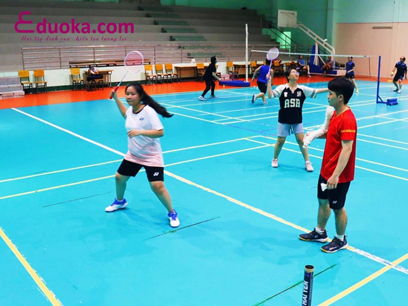 Trung tâm huấn luyện Cầu lông Vina Badminton Club