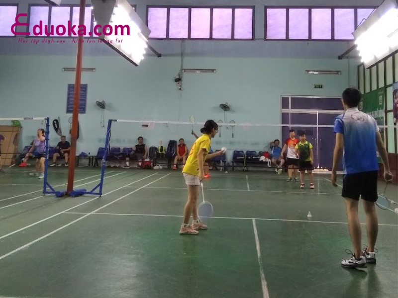 Lớp học cầu lông thầy Nam Lợi