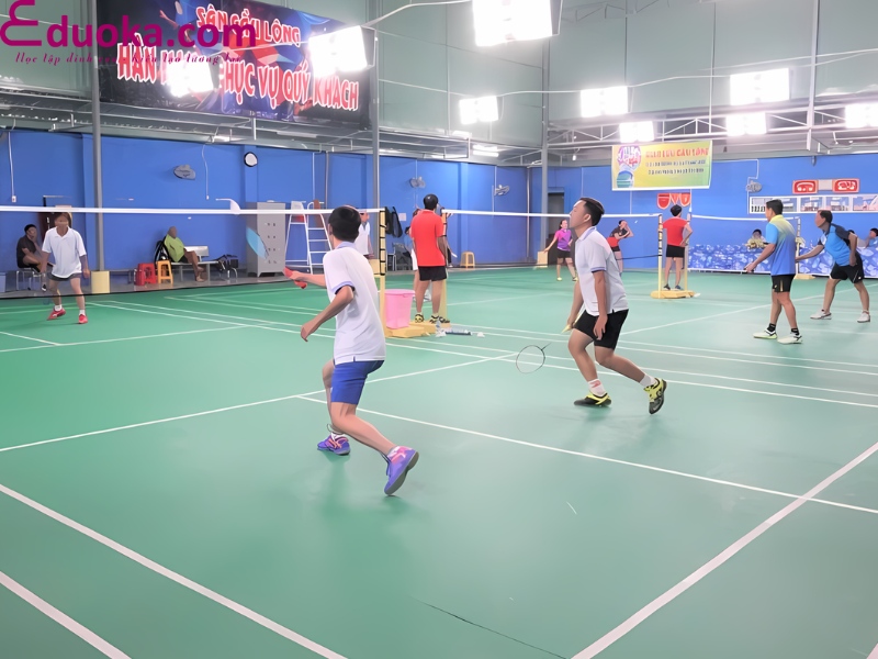 Sân cầu lông Nguyễn Tri Phương ở quận 10
